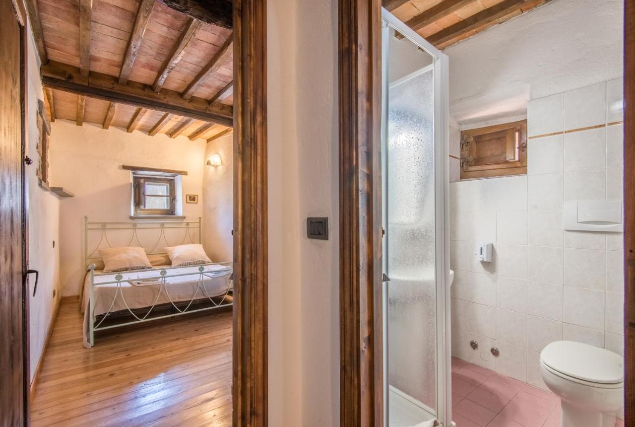 Casale Rosennano - Loggia Apartment Luaran gambar